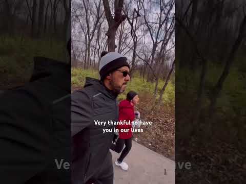 Agradecido por el cariño de esta linda comunidad, feliz día de acción de gracias!